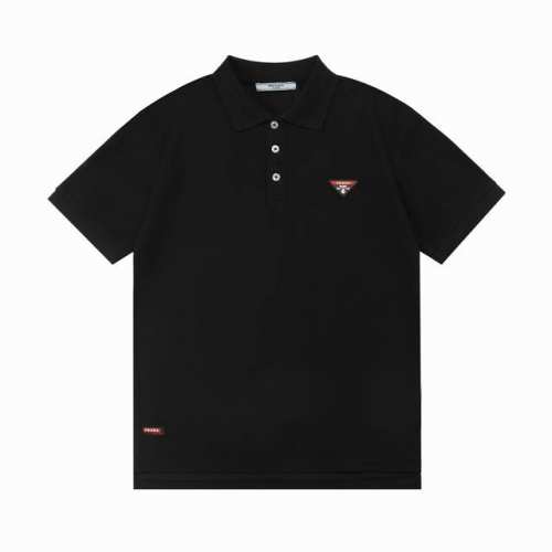 隔天到 Prada 普拉达 2025新款 轻奢主义 280克定制皮章字母Logo 男女同款 休闲Polo衫 定制珠地面料 领标吊牌主唛三标齐全 颜色：黑色 尺码