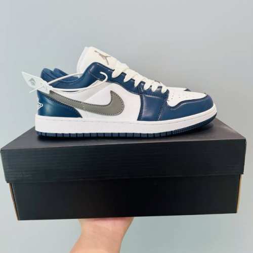 Air Jordan 1 Low 高端Aj1乔1低帮海军蓝板鞋 同步官方配色 原档冲孔鞋头 正确满胶鞋垫 四线拉帮 原厂织唛标 鞋舌高弹海绵填充 size 36