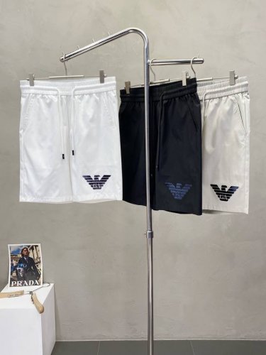 armani阿玛尼独家专供新款短裤高端版本！专柜定制面料 透气舒适度高，细节无可挑剔，品牌元素设计理念，体现高品质。手感细腻柔软！呈现休闲裁剪，上身版型超赞！码