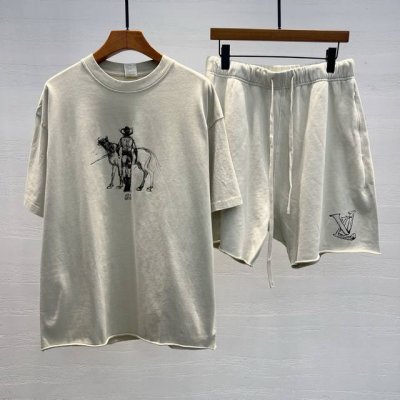 一套 驴家 2025夏季新款套装短裤 可拆套 独家定制纯棉面料 垂感超好不易褶皱 最新Logo设计 细节走线完美无瑕疵 上身效果棒棒哒 百搭又不失时尚感 颜色