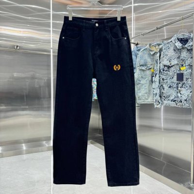 巴黎 25新品 后口袋字母Logo牛仔裤！特定最新品牌皮标 重磅单品~私渠稀有臻品 客供五金辅料 进口客供定织牛仔棉布面料,时尚又个性 超级百搭好看的一款 人手