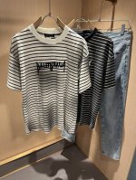 Balencia*巴黎*家 2025春夏新款男女同情侣款休闲宽松棉质圆领短袖T恤衫 贸易公司渠道稀出 同步官网发售 2025春夏最新系列 经典时尚设计元素 为全