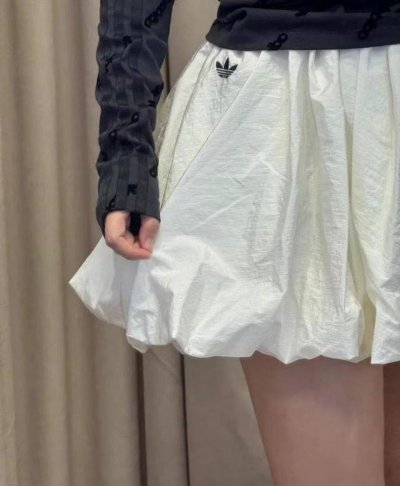 8627# Adidas 阿迪达斯 三叶草 25夏新款 绣花Logo 三道杠 迪家韩系两色花袍裙 超蓬裙摆 强力推荐 店主自留款！大货大货出来啦！胸弟集美们给我