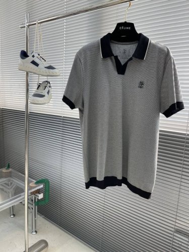 Tai -Bc 25Ss针织polo衫！ 齐角翻领短袖针织polo衫 夏日穿搭的难题，一件男士短袖针织polo衫就能轻松搞定！ 翻领设计经典又百搭，修饰颈部线条