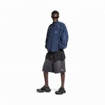 外套：8328# 裤子：8329# Balenciaga Loop Sports Icon运动套装 最高版本 进口尼龙功能性面料，经纬三线混纺，手感舒适透气。采