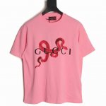 Gucci 古驰 25Ss 蛇年限定短袖T恤 面料采用定制240G 26支特滑双股精棉平纹高密无尘全棉布料。前幅高密度加厚，走线平整，代工品质，全套定制辅料。