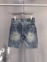 Moncler蒙口2025夏季高品质休闲时尚牛仔短裤 商务运动休闲轻薄 透气 舒适 收放自如 定织进口牛仔面料， 哪怕再多汗水，也不会黏腻！ 令你畅享舒适干爽，