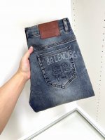 P260 Balenciaga 巴黎世家 爆款来袭 新款新品 专柜有售 实体店已极品牛仔裤专柜原版1:1好货，适合各个年龄段。市场最高版本的欧洲进口面料。舒适柔