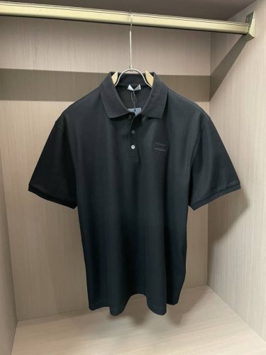 Dior 2025春夏 官网同步 熟男 轻熟男 最爱款式 经典大气百搭商务休闲polo领T恤 采用进口双丝光珠地棉面料 舒适透气 质感细腻 超柔软亲肤触感！翻领