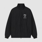 8331# Balenciaga X Lamborghini 最高版本 兰博基尼联名外套 进口尼龙功能性面料，经纬三线混纺，手感舒适透气。采用3D立体剪裁，左胸