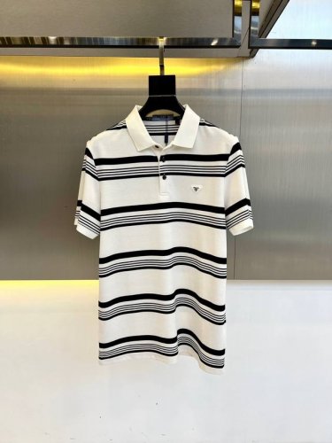 prad普拉、2025Ss春夏新品，男士条纹设计翻领短袖Polo衫，甄选客供定制混纺丝光珠地棉面料，轻薄既具备棉的吸湿性导湿性又有桑蚕丝的爽滑悬垂飘逸，光泽度好