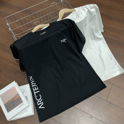 上新 Arcteryx始祖鸟 侧边经典Logo字母男女短袖T恤 -面料采用40支260G双纱面料，上身有型，质感无敌，绝对属于性价比极高的一款短袖T恤，舒适透气