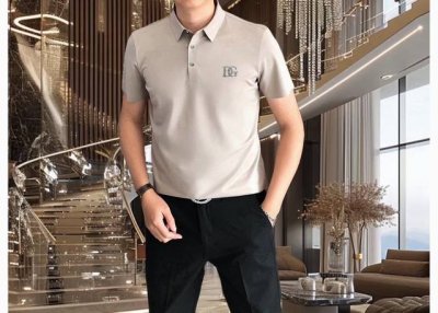 dg 杜嘉班纳2025春夏新款原单男士翻领短袖Polo衫T恤 爆款 简洁时尚百搭 高端品质 无缝包边 胸前烫印Logo图案设计 定制进口双股丝光珠地棉面料 穿着