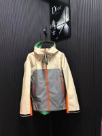 官网同步 顶级版本 X松赞2.0联名款 南迦巴瓦 系列Beta Lightweight Jaet 硬壳Ss24 刺绣完美独家品质。Arc鸟X松赞联名“南迦巴瓦”