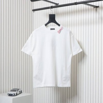 balenciaga 巴黎世家 25Ss 双B可乐Logo多标识植绒印花短袖T恤 购入原版开模打造，全套定制辅料，所有细节完美还原定织定染260G纯棉双纱紧密棉