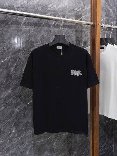 款号J19 迪奥Dior 万针精密毛巾绣字母Logo短袖T恤 正儿八经270克纯棉双砂面料 所有面料均已提前做过缩水 品质第一 所见即所得 不会洗一次版型就有所