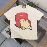 上新 款号：Kc354 高版本 2025新款Gucci古驰慵懒猫咪图案Logo字母印花休闲情侣短袖T恤，独一无二的活性环保面料染色，32支双纱精梳纯棉爽滑手感，