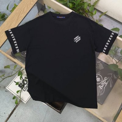 款号 Zscx2030A 高版本 2025新款Louis Vuitton路易威登Lv刺绣个性字母图案Logo绣花休闲情侣宽松短袖T恤 独一无二的活性环保面料染色