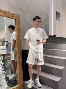 迪奥* 5S 春夏新款休闲手绘短裤 ，舒适度极好，手触感强烈。辨识度极高 定制进口面料 色泽清新 做工精细 码数 S 3Xl