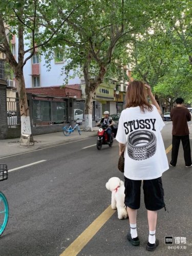 1176款Stussy Ss25 轮胎Logo印花宽松圆领短袖T恤 男女同款 码数Mlxlxxl 黑色白色