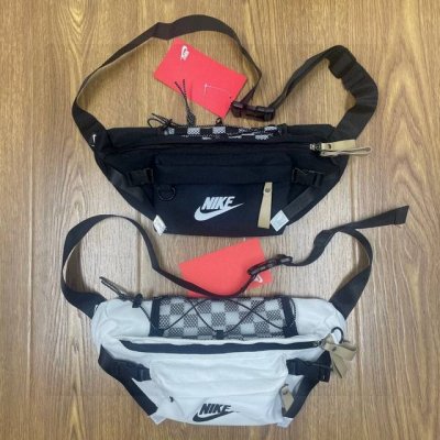 nike耐克大勾子户外旅游运动休闲多功能腰包胸包单肩包斜挎包 颜色：黑色 白色 尺寸：39X17X09 Cm 1811