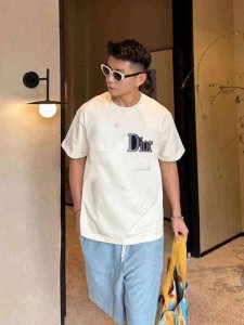 迪奥 25Ss 大师亲手设计潮牌新品印花圆领短袖T恤 春夏最新砖柜同步 Os落肩版型 280克重全棉 时尚又个性 超级百搭好看的一款 男女都非常合适 人手必备款