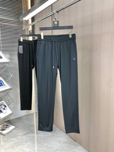 p230 Moncler 蒙口公司高级订单订制高品质时尚户外休闲裤。2025春夏新品！超级百搭款。独家定制面料，手感细腻柔软，贴身舒适，上身超有型！原版定制专柜