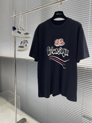 Balenciaga * 巴黎世家* Ss春夏最新款圆领时尚短袖T恤 重克纯棉双纱纯棉面料 贴肤舒适 耐看又好穿 经典简约Logo设计 原厂工艺一丝不苟 休闲百