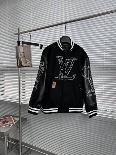 新款上新 Louis Vuitton 路易威登大L毛呢刺绣棒球服外套 秋冬单品人气王 超多明星网红上身的重工外套夹克 全身8处毛巾重工刺绣王炸工艺 同时英文采用