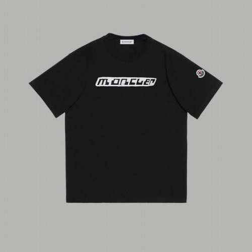 上新款号： M1033 Moncler 蒙口 官网同款印花图案 双纱纯棉短袖 早春2025Ss 封条模糊字母印花拼接刺绣小标 - 260G双纱纯棉顶级面料 手感