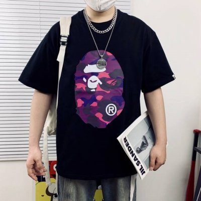 模特细节图# bape Summer Camp双面迷彩猿人头重工艺印花圆领短袖 高版本 猿人形象 260克优质高织纯棉面料 双纱精梳 质感柔软官网发售款 超级推