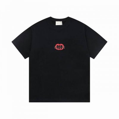 Gucci 上新 新款T上货 古奇标志印花图案 后幅反标设计 1:1高品质 百分百纯棉洗水处理 布料精梳紧密赛络纺 不缩水不变形 更舒适柔软 高克重手感更好 三