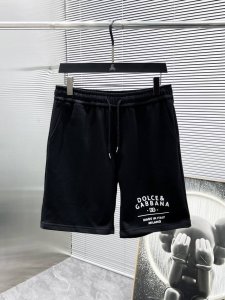 杜嘉班纳 Dg 2025夏季新款 短裤 休闲裤，高端版本！专柜定制面料 透气舒适度高，细节无可挑剔，品牌元素设计理念，体现高品质。手感细腻柔软！呈现休闲裁剪，上