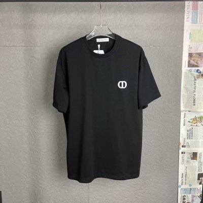 B04 dior迪奥 刺绣Logo男女同款短袖宽松T恤 官网一致 定制280克全棉面料 面料柔软 亲肤舒适 前幅压胶字母标识 非常简约大气的一款 无论是上身舒适