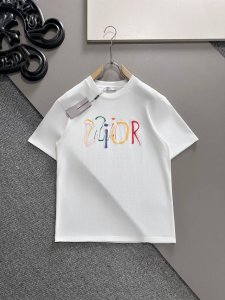 dior#迪奥 2025春夏新款首发专柜最新款短袖圆领T恤 高端订制 设计前卫时尚！品牌Logo重工艺设计 高端定制丝光长绒棉面料.手感柔软.穿着舒适.专柜级别