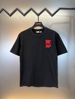顶级代购版本★Burberry巴宝莉Ss25春夏新款贴皮刺绣字母短袖T恤 品牌新元素前幅字母立体刺绣设计～面料上身舒适透气，不僵硬，时尚简约宽松版型 采用高定定