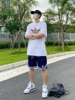 上新！元素碰撞，超级吸睛！Adidas 阿迪达斯情侣款圆领短袖T恤，全部采用上等原料，质感好颜色鲜明！ 这种款式上身回头率超高！基础款的圆领Tee,男女均可驾驭