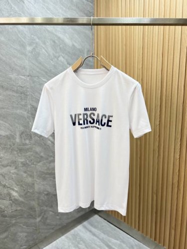 versace 范思哲 2025年春夏新品上新 三标齐全 丝光棉圆领短袖T恤 好货不用过多介绍 看细节 专柜码数：M-6Xl 175 140建议Xl 修身版型