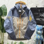 代购级 配专柜Vip手提袋，退换丢失-10 全衣压胶！顶级户外代工！ Arc'teryx始祖鸟蛇年限定款 Arc'teryx Alpha Sv 王炸款 黄金蟒冲