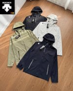 迪桑特 Athletic系列男士连帽外套防晒衣。性价比直接拉满了防晒指数50+认证款！高端品质透气防晒无敌！已质检！ 进口科技防晒面料，具备优异的高弹性原纱防晒