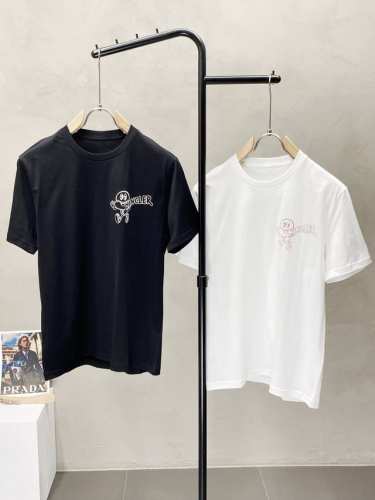 P200。Moncler蒙口独家专供新款原单男士休闲短袖 高端定制 高端版本 时尚百搭爆款进口面料 手感超柔软细腻 穿着亲肤舒适 高端精品 代工厂P精细做工 上