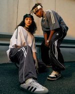 阿迪达斯Adidas湾刀两杠新款夏季工装侧边设计速干裤子男潮牌宽松直筒百搭休闲运动长裤 采用 克高密度塔丝隆冰感速干裤双针走线拉链侧边拼接工艺非常做工精细扎实非