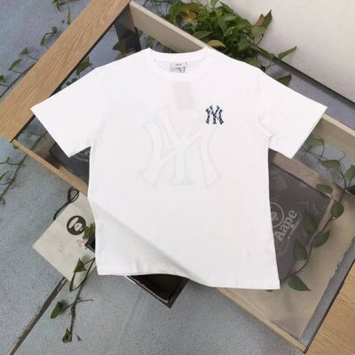 款号：Yy915 高版本 2025新款Mlb洋基队Ny经典刺绣小标Logo图案印花休闲情侣短袖T恤，选用了260克双纱爽滑棉面料制作而成。精细的做工和清晰的纹路
