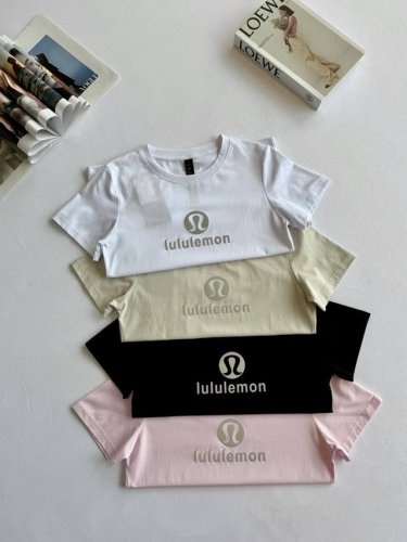 露露女款四色经典 25年新款露露 Lululemon夏季四色纯棉圆领T恤短袖棉面料！面料采用 G杜邦索罗娜丝光棉 颜色：白色 黑色 银灰 粉色 尺码：M L X