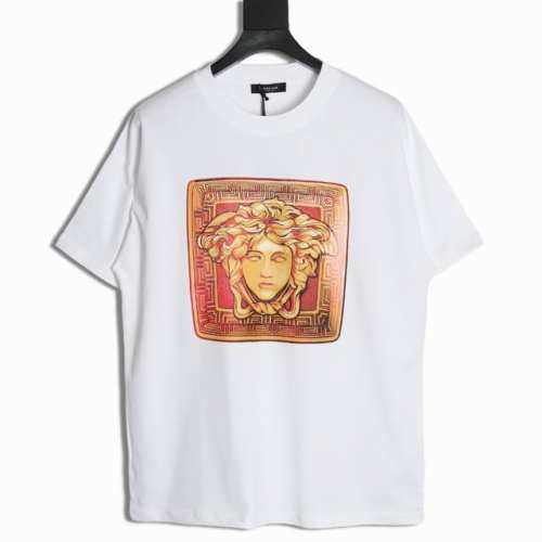 versace 范思哲 方格美杜莎头像印花Logo短袖T恤 夏季渠道限定新款 简约又不失风格的复古品牌标识， 夏日炸街酷毙了 情侣气质款，两色推荐入手。 客供定