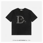 本地自取：180 dior/迪奥 25Ss 大Dio老花字母短袖 面料采用230克重精梳棉，定制32支1*1螺纹，成衣两遍水洗处理，面料舒适亲肤无异感，定制定染