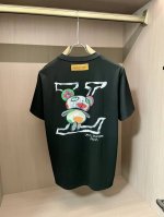 Lv 男士时装款圆领短袖T恤，贸易公司洋行货，高级限定款，25年春夏新品，明星级人气单品！ 客供埃及进口顶级面料，甄选尼罗河区域光照极好的上等棉花原料，经过百年