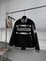 新款上新 Burberry 巴宝莉 植绒字母刺绣拼接棒球服夹克外套 今年格外火爆 棒球服外套，市场各级版本都有 细节你们一定要对比 最牛X的实力品控 生产研究棒