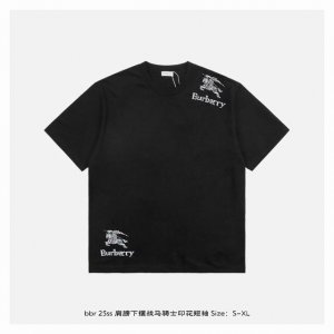 burberry 博柏利 25Ss 肩膀下摆战马骑士印花短袖 面料采用230克重精梳棉 定制32支1*1螺纹 成衣两遍水洗处理 面料舒适亲肤无异感 定制定染面料