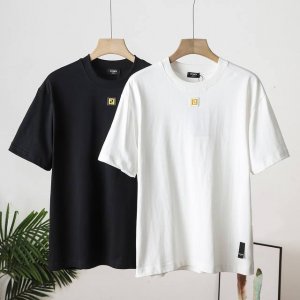 顶级复刻芬迪Fendi 2025Ss新款立体硅胶双Flog圆领短袖 官网同步新款｜小红书热门爆款 面料采用280克32支双纱爽滑棉经过高温预缩处理，原配同缸1X